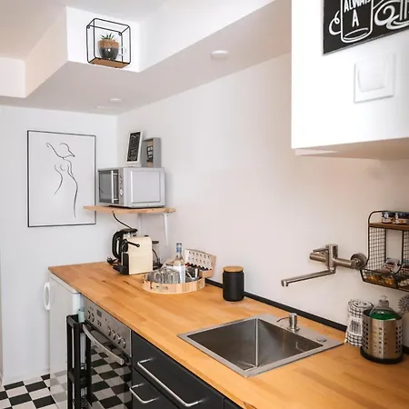 Apartment Casa Maxima, Right By Benrath Castle *
